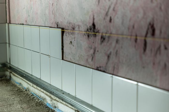How to Choose the Right Floor Tiles for Your Dubai Home