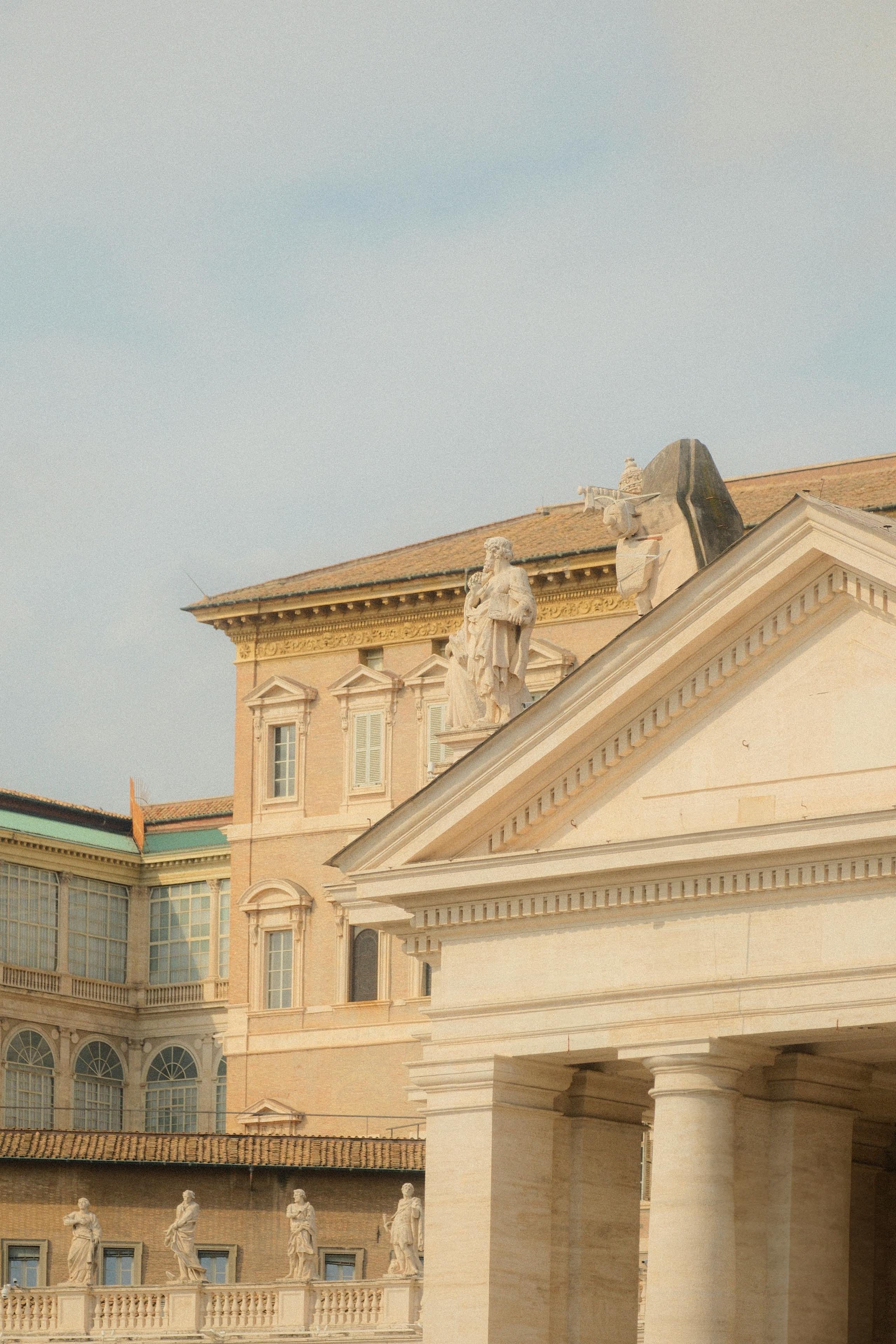  The Rise of Influencer Marketing In recent years, influencer marketing has become a powerful tool for brands looking to reach their target audience in a more authentic and engaging way