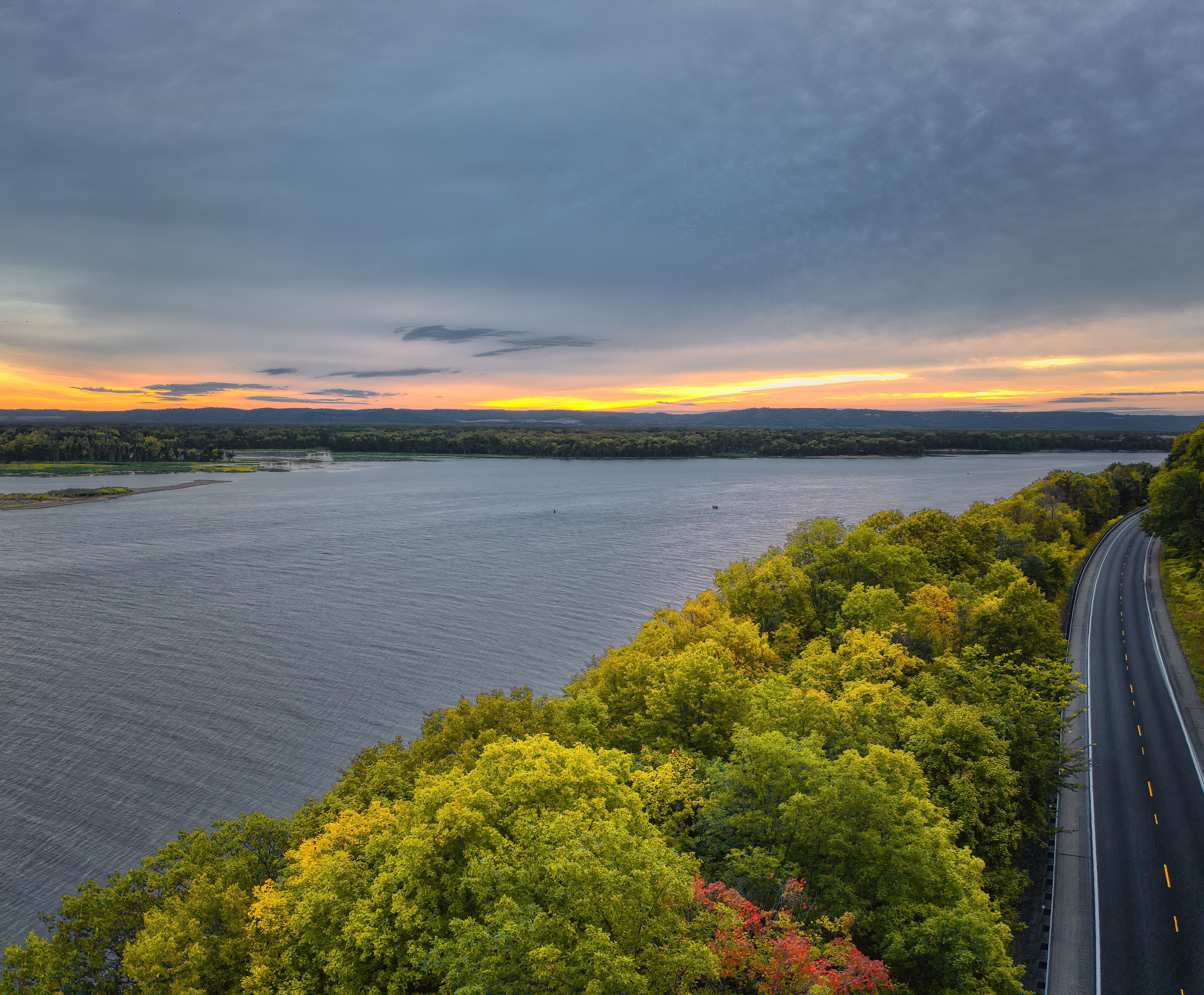 Great River Road along the Mississippi River
