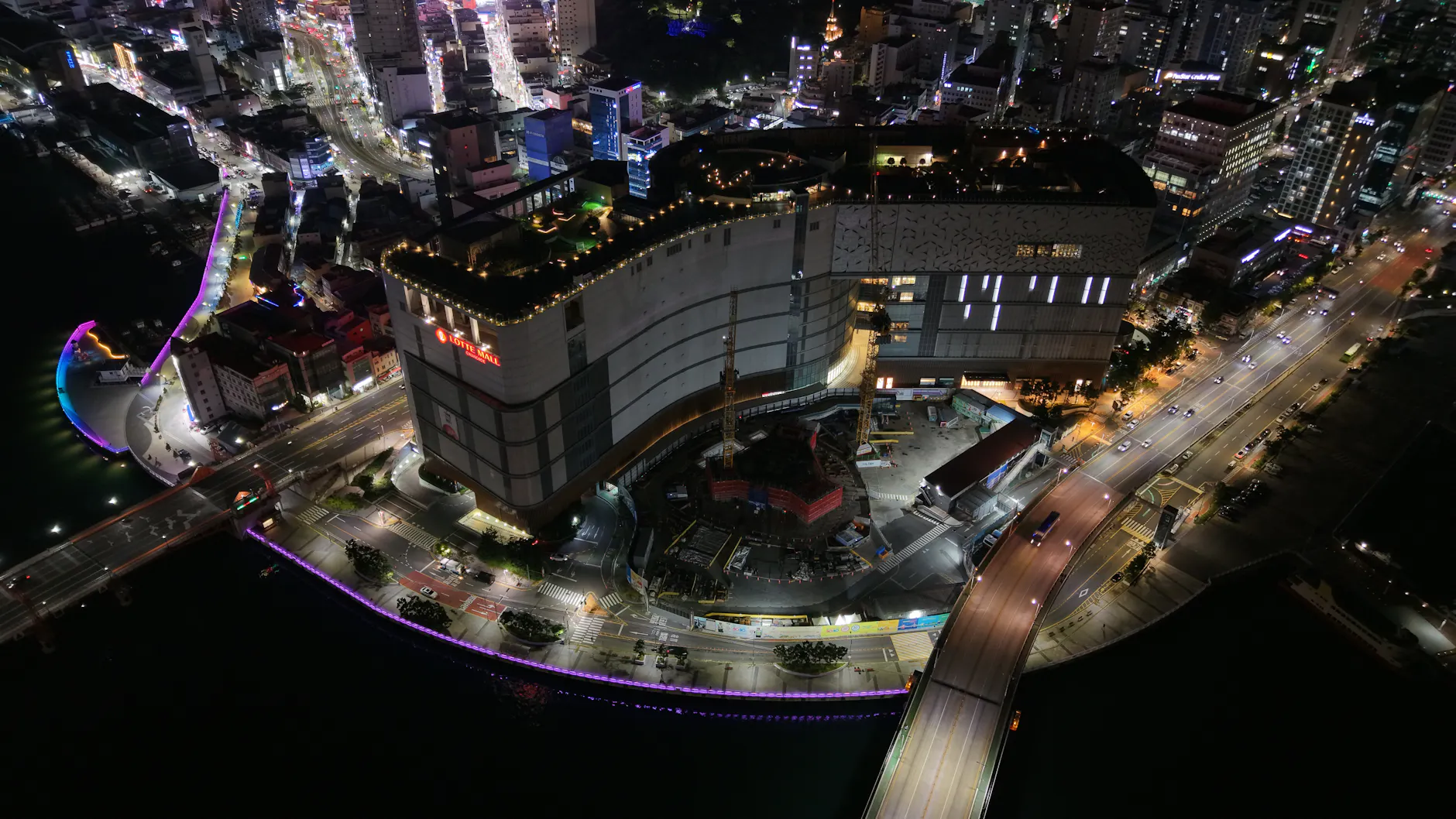 A Literary Analysis of Sisterly Love and Resilience in The Nightingale - Advance Book Readers