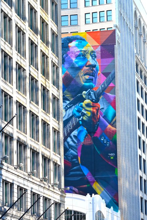 Chicago Rapper Mural Vivid Mural on Chicago High-Rise Building · Free Stock Photo