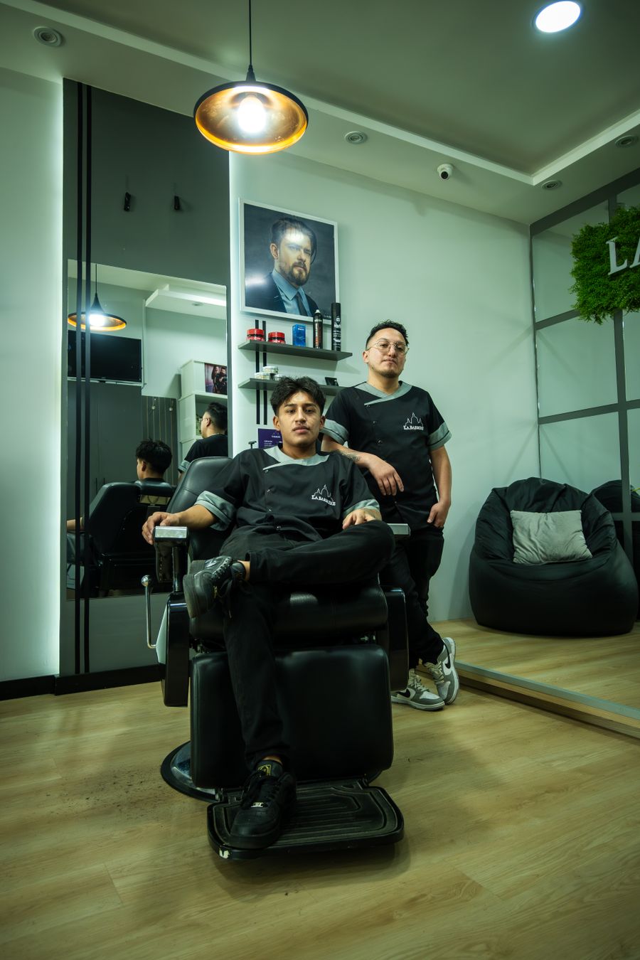 The grooming floor