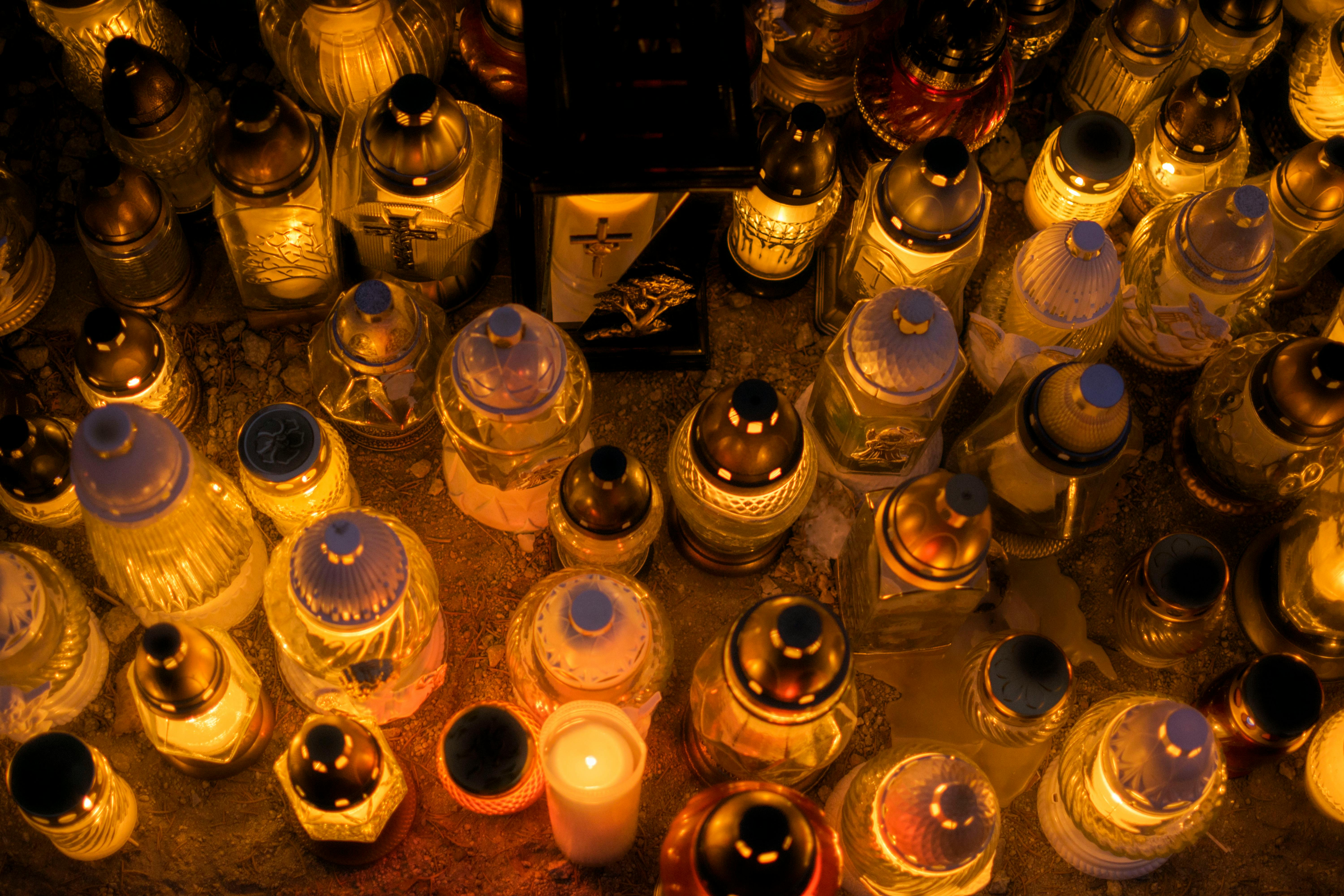 Ziua Tuturor Sfinților și Pomenirea Credincioșilor Răposați în Comunitățile Poloneze din Suceava – Slujbe și Sfințiri ale Mormintelor (Foto)