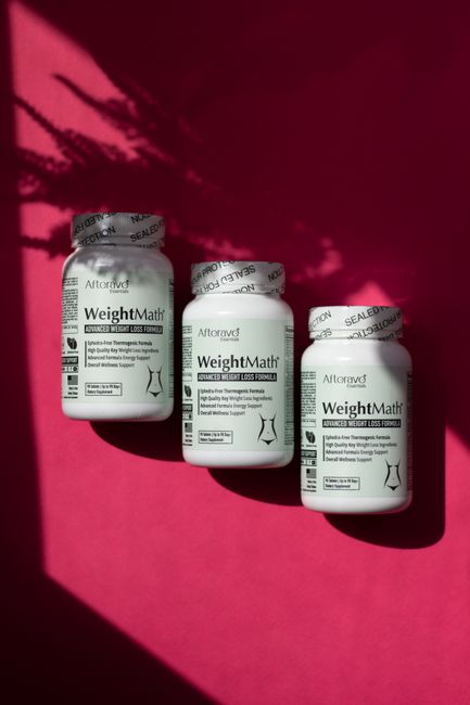 Various weight loss supplements and healthy food