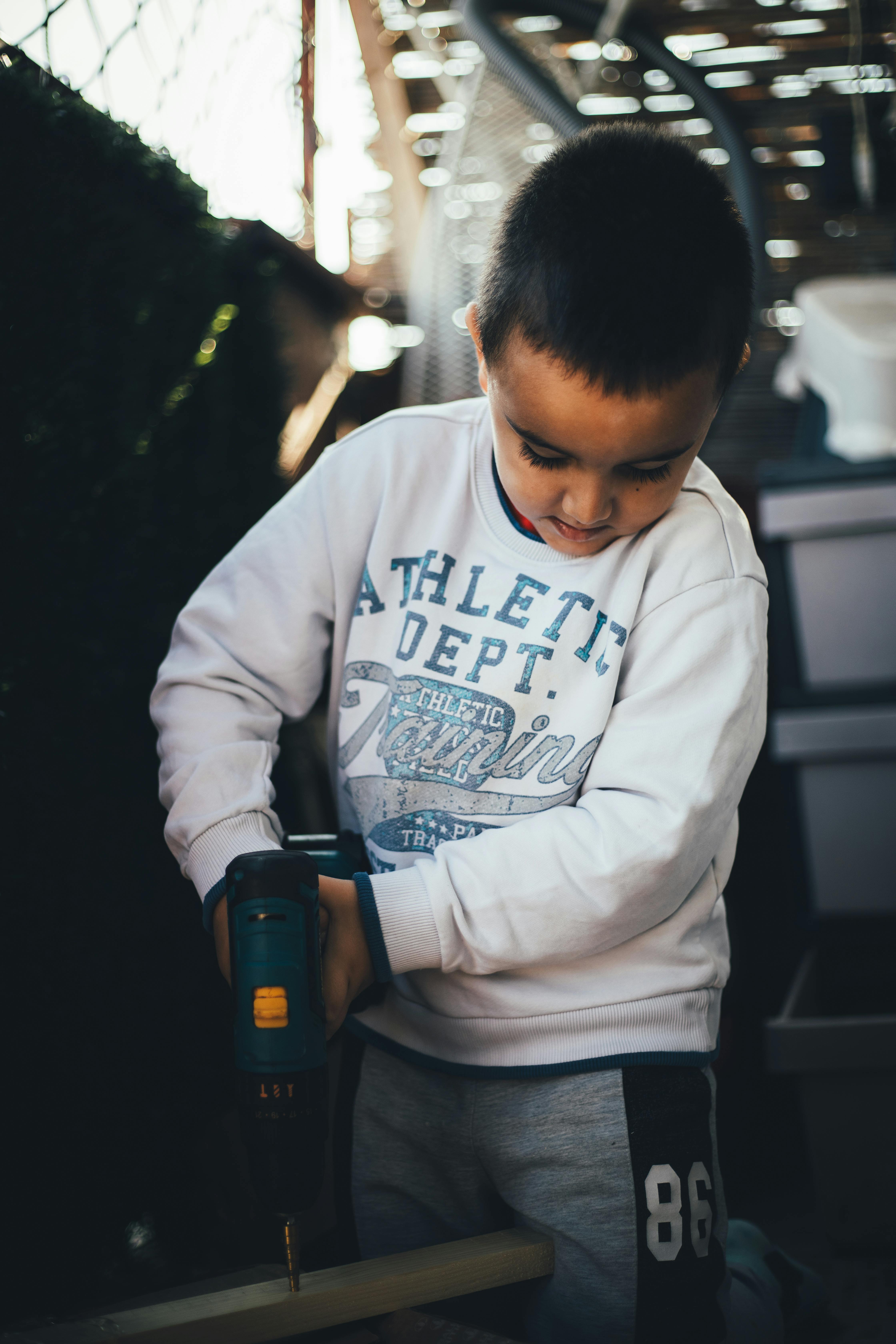 Sfaturi pentru a combina timpul în garaj cu joaca alături de copii