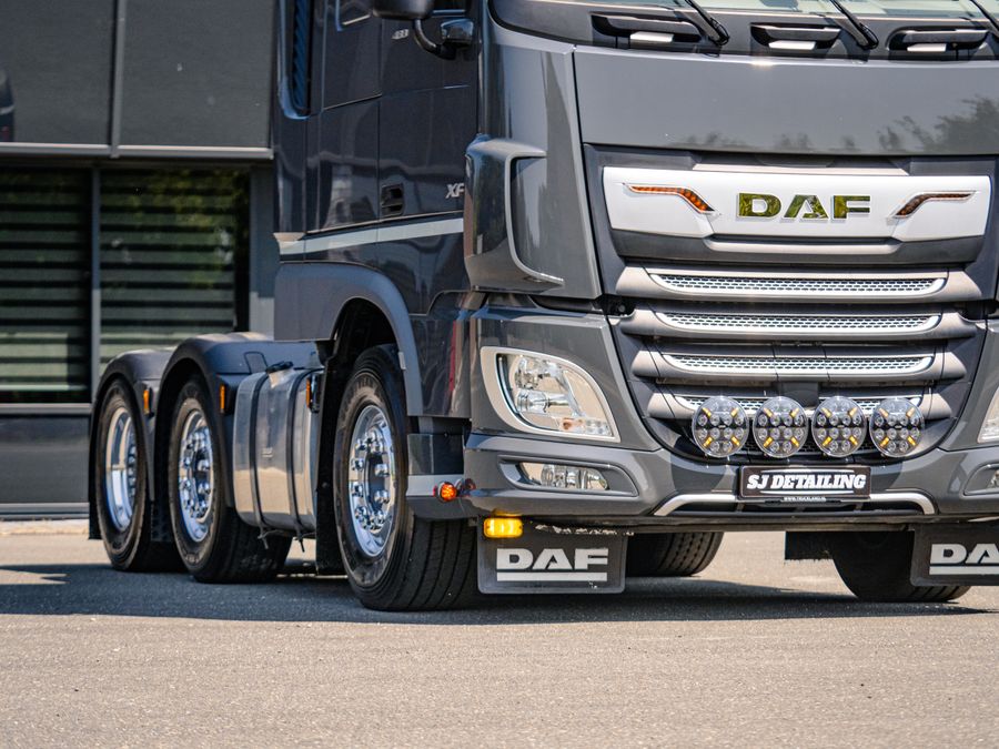 Камион DAF, използван за товарен автомобилен транспорт