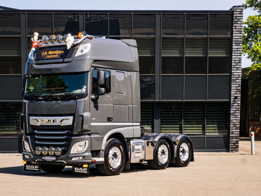 Товарен автомобил DAF XF, използван за международен транспорт