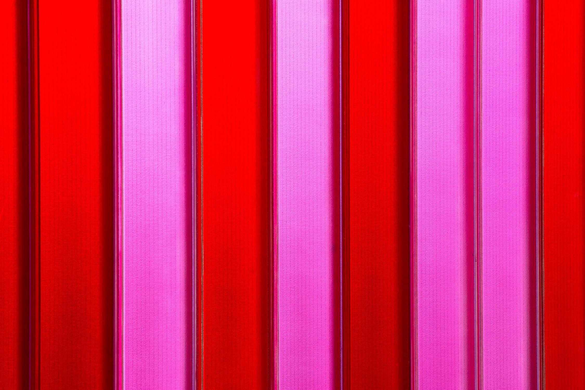 Abstract Red and Pink Striped Background · Free Stock Photo