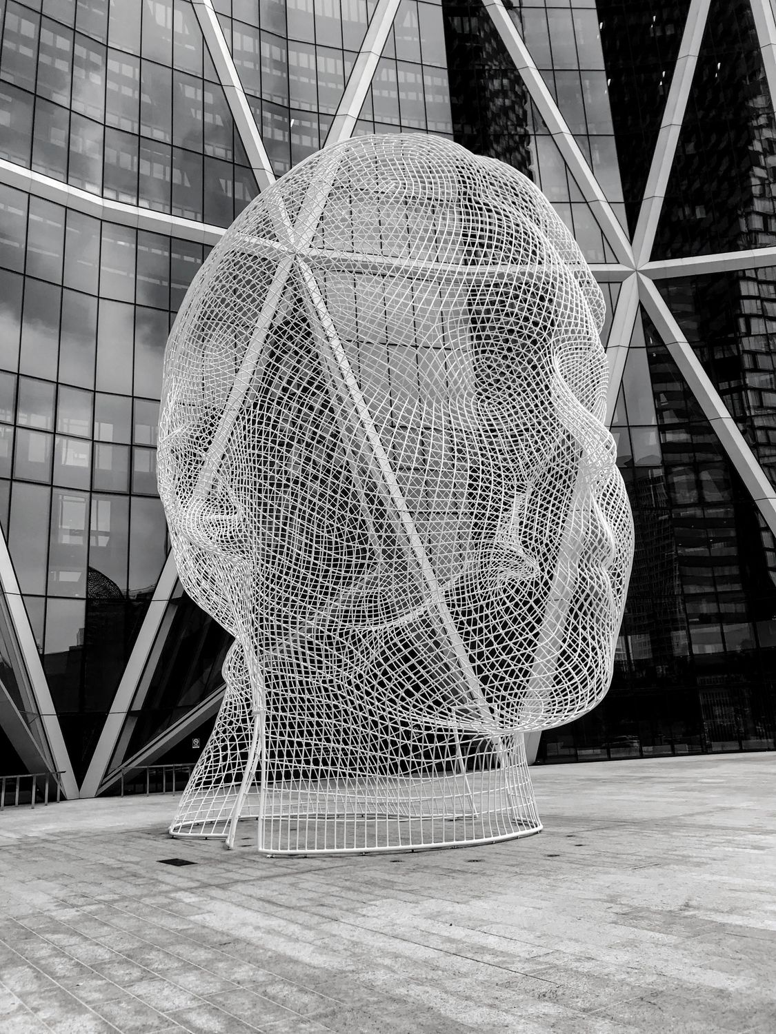 Modern Wireframe Sculpture In Urban Setting Free Stock Photo modern-wireframe-sculpture-in-urban-setting-free-stock-photo