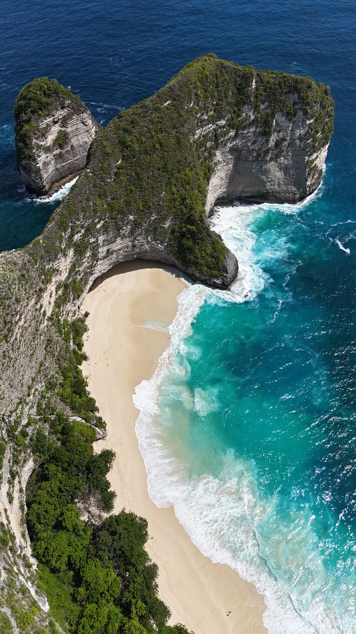 Nusa Penida Bali Kelingking Beach island holiday destination