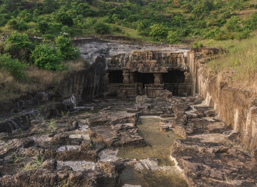 Kailash Temple (Cave 16) photo 5