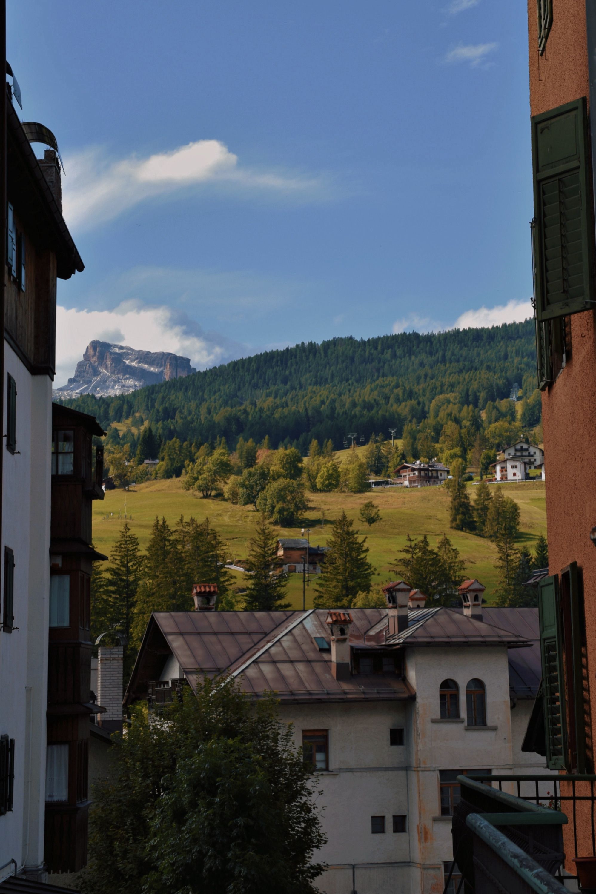 Remote Buildings Photos, Download The BEST Free Remote Buildings Stock ...