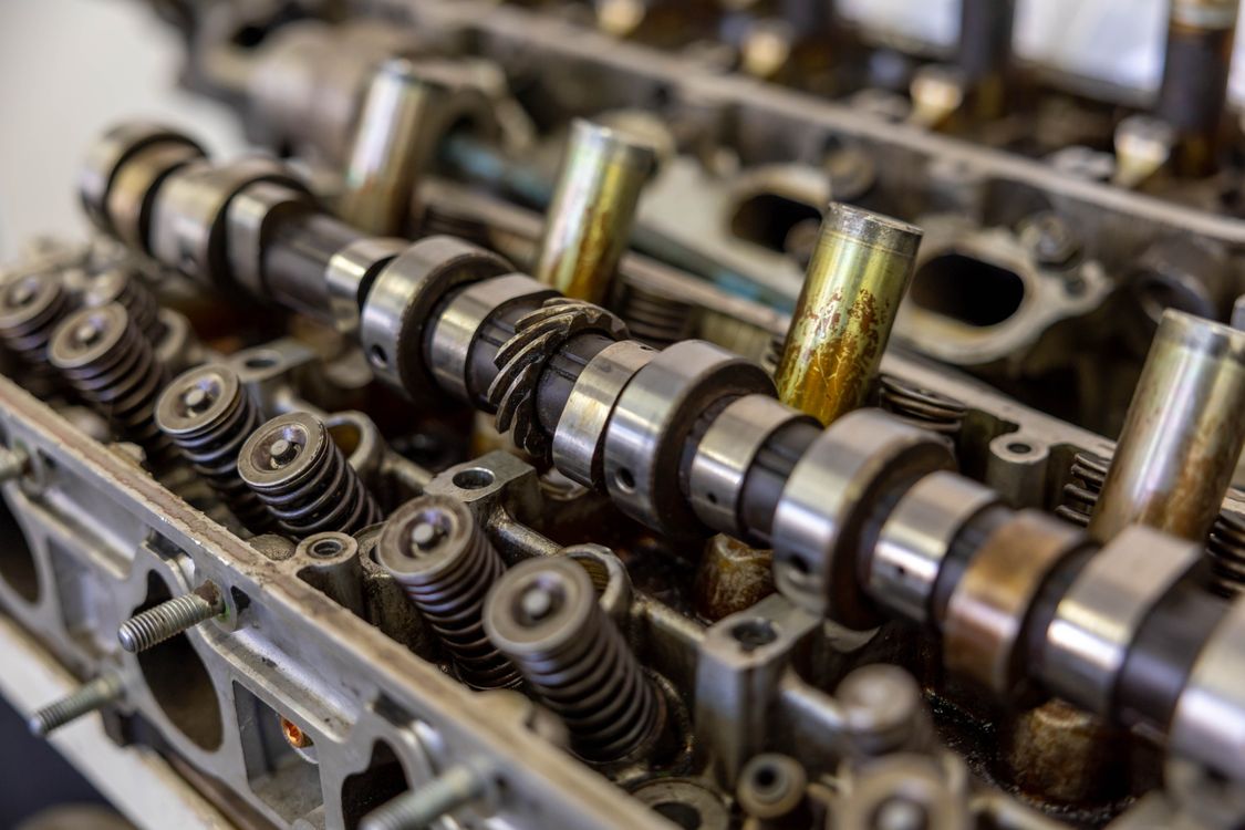 Cam Block Engine Close-Up of Camshaft in Engine Assembly · Free Stock Photo