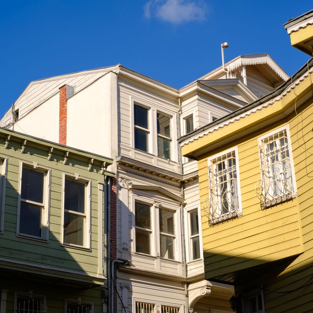Bowthorpe — professional movers carrying furniture on a house move