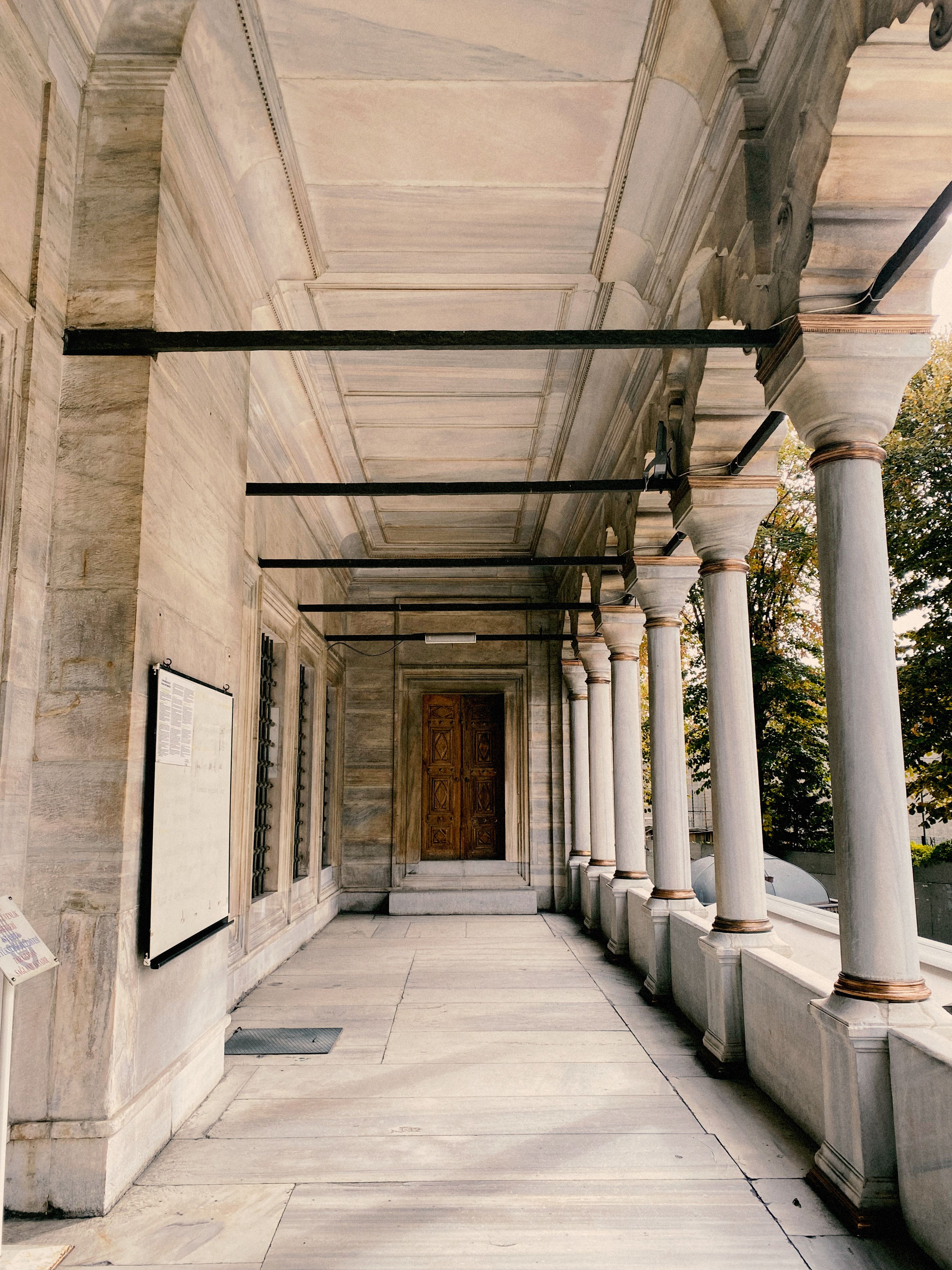 Elegant Historical Architecture with Marble Columns · Free Stock Photo