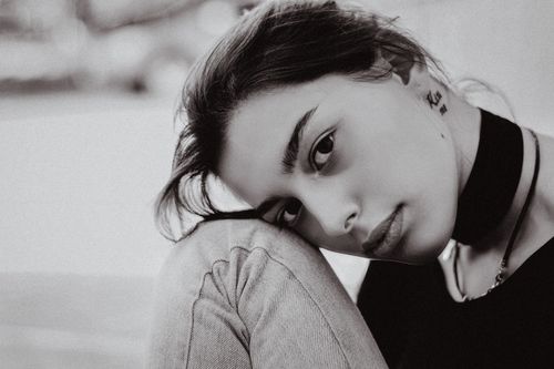 Free Elegant black and white portrait of a contemplative young woman in Tbilisi, Georgia. Stock Photo