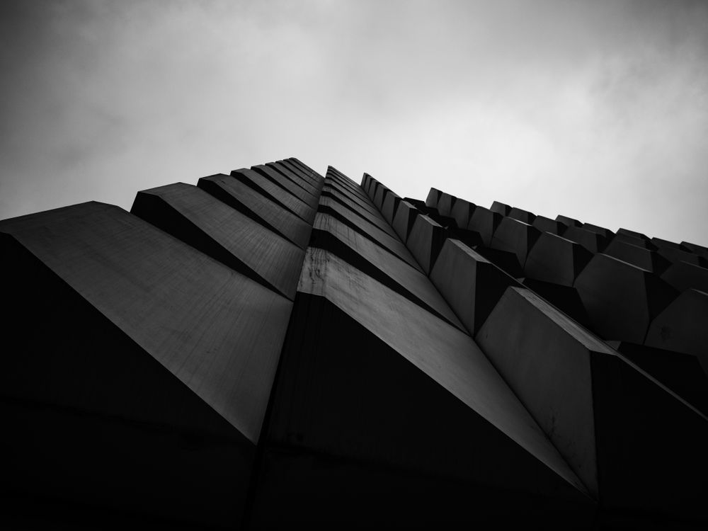 Dramatic Black and White Abstract Architecture · Free Stock Photo
