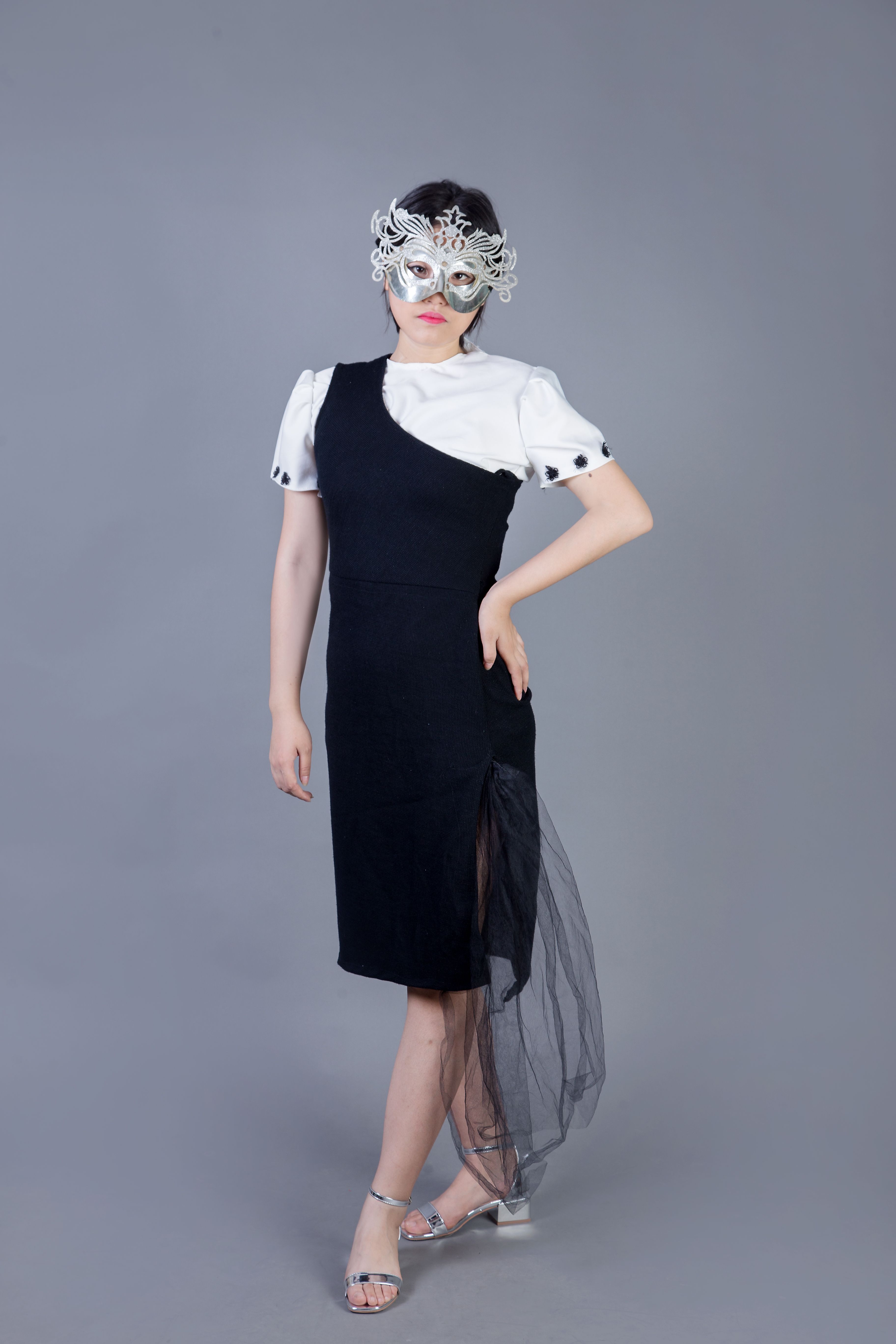 穿着化装舞会服装的优雅女士 · 免费素材图片