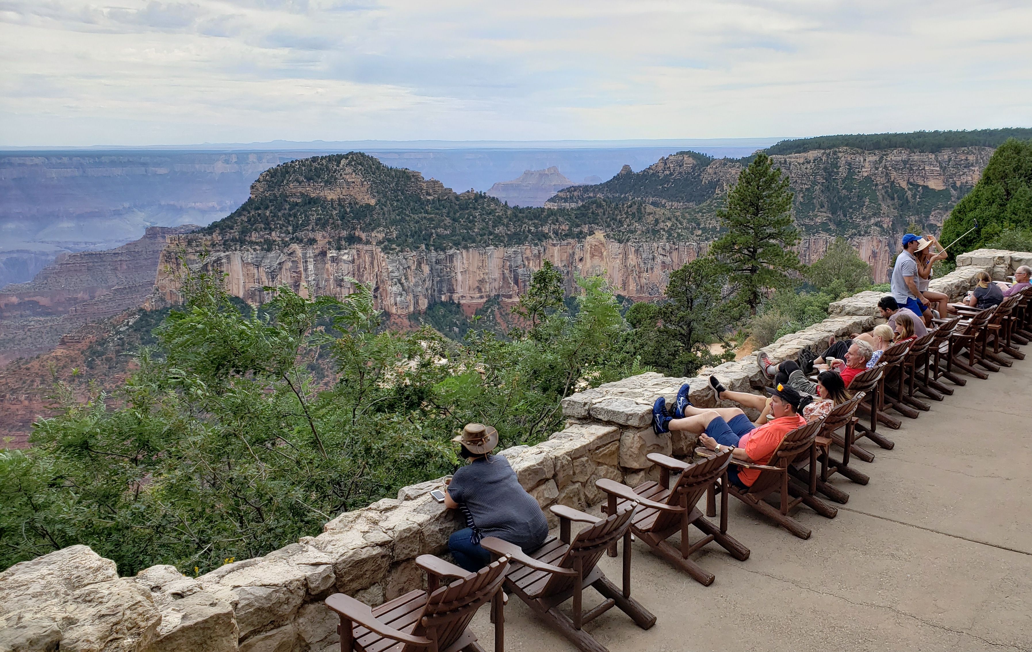 Summer staycation deals at Arizona hotels and resorts for 2026 - AOL.com — Photo by Brenda Holland on Pexels