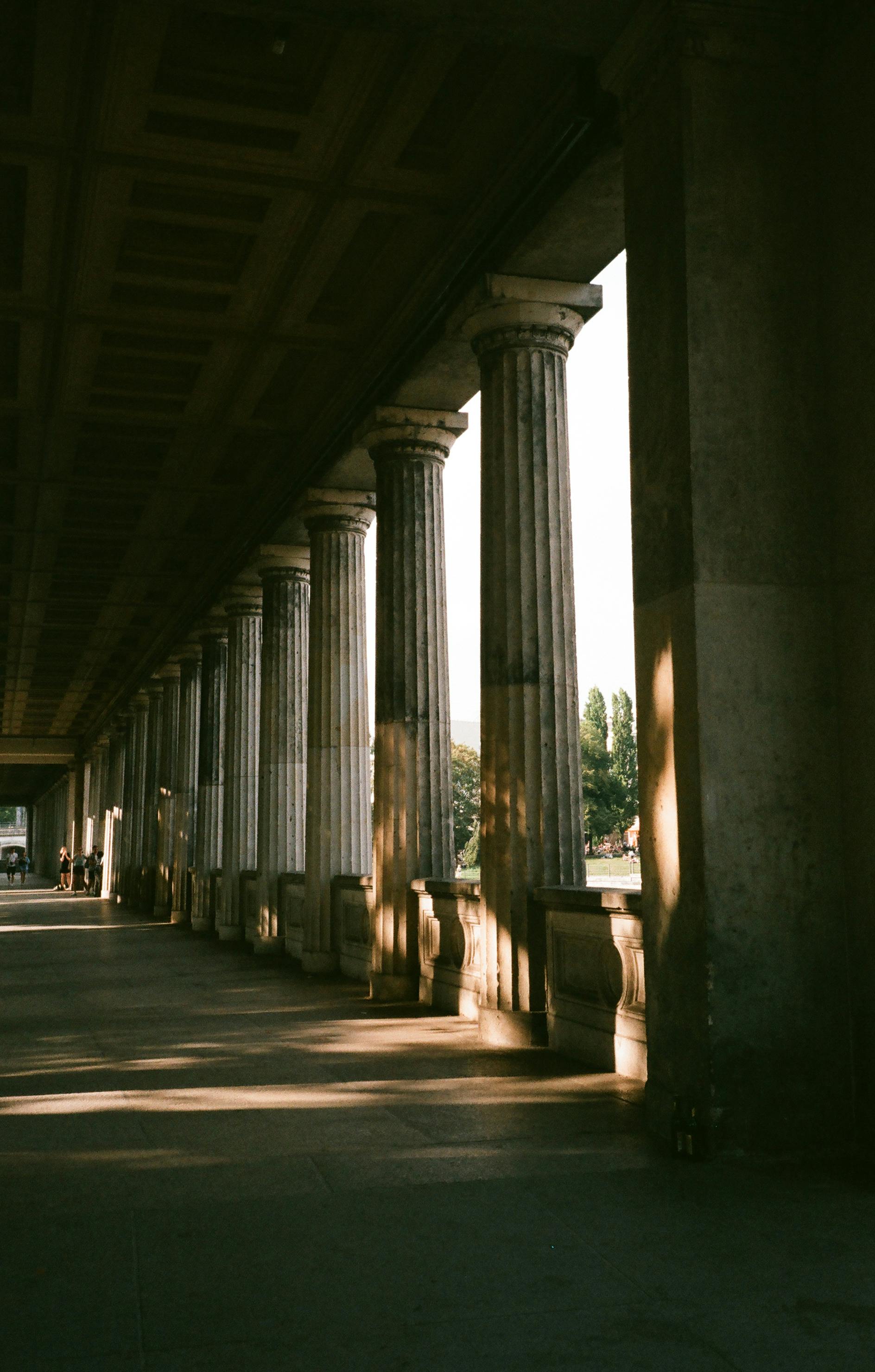 precast-concrete-column-by-lafarge-precast-edmonton-lafarge-precast