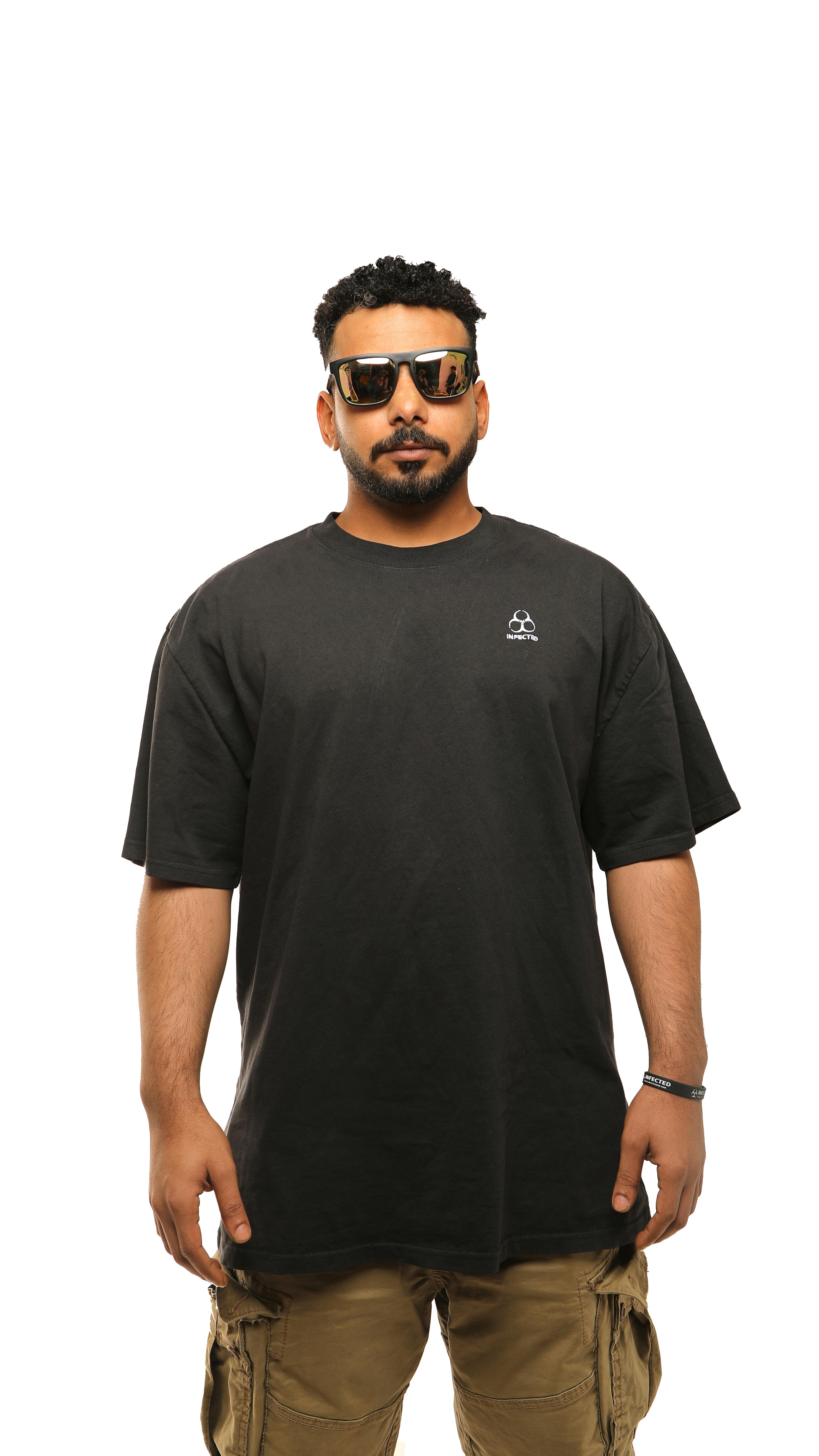 Miễn phí Ảnh lưu trữ miễn phí về #indoor, áo sơ mi quá khổ, áo thun cỡ lớn Ảnh lưu trữ