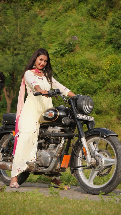 Free An indian Girl With Bullet         Stock Photo