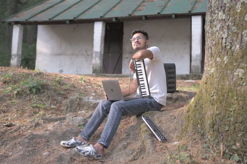 Free a boy with keyboard Stock Photo