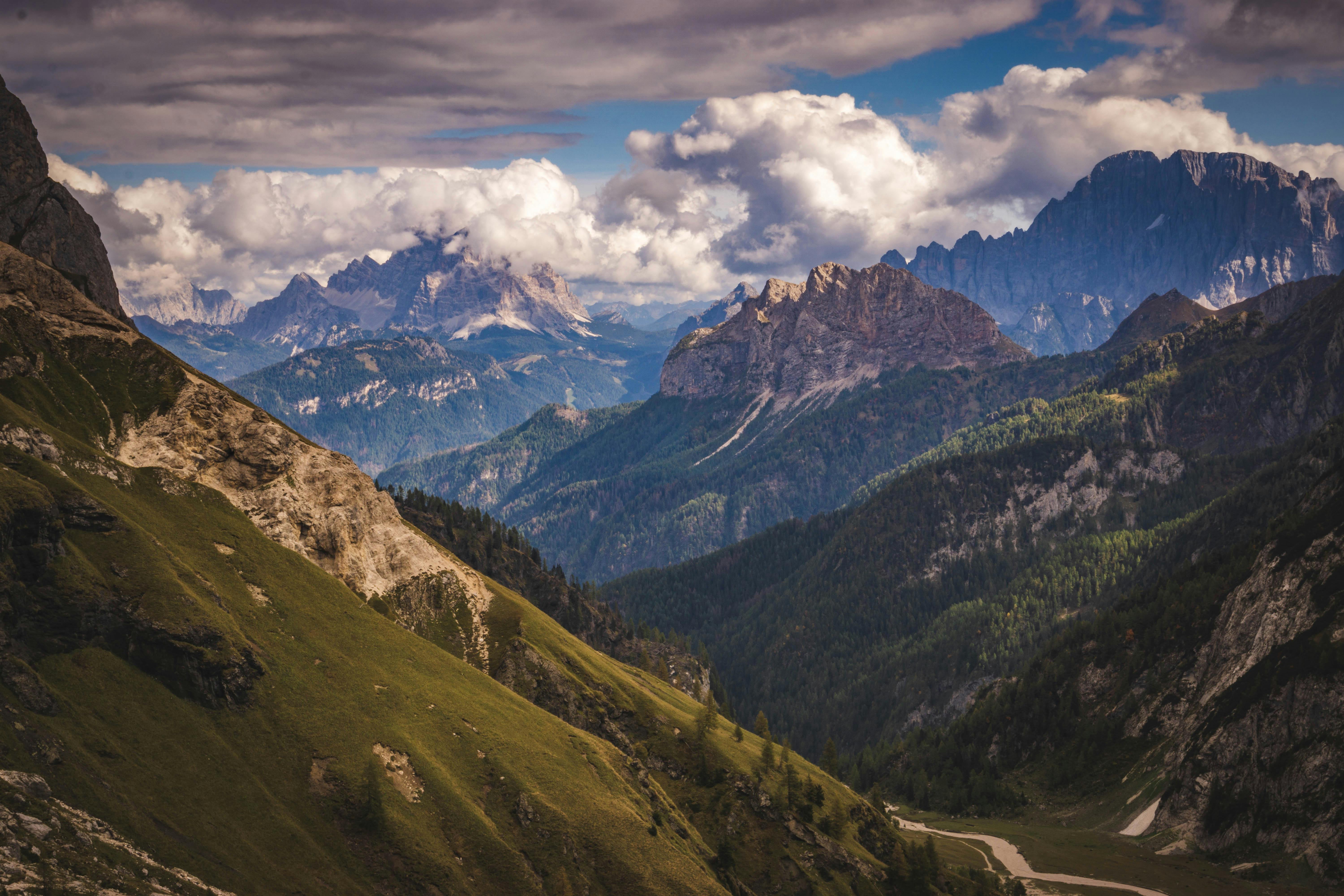 Stunning Mountain Landscape Pathway View · Free Stock Photo