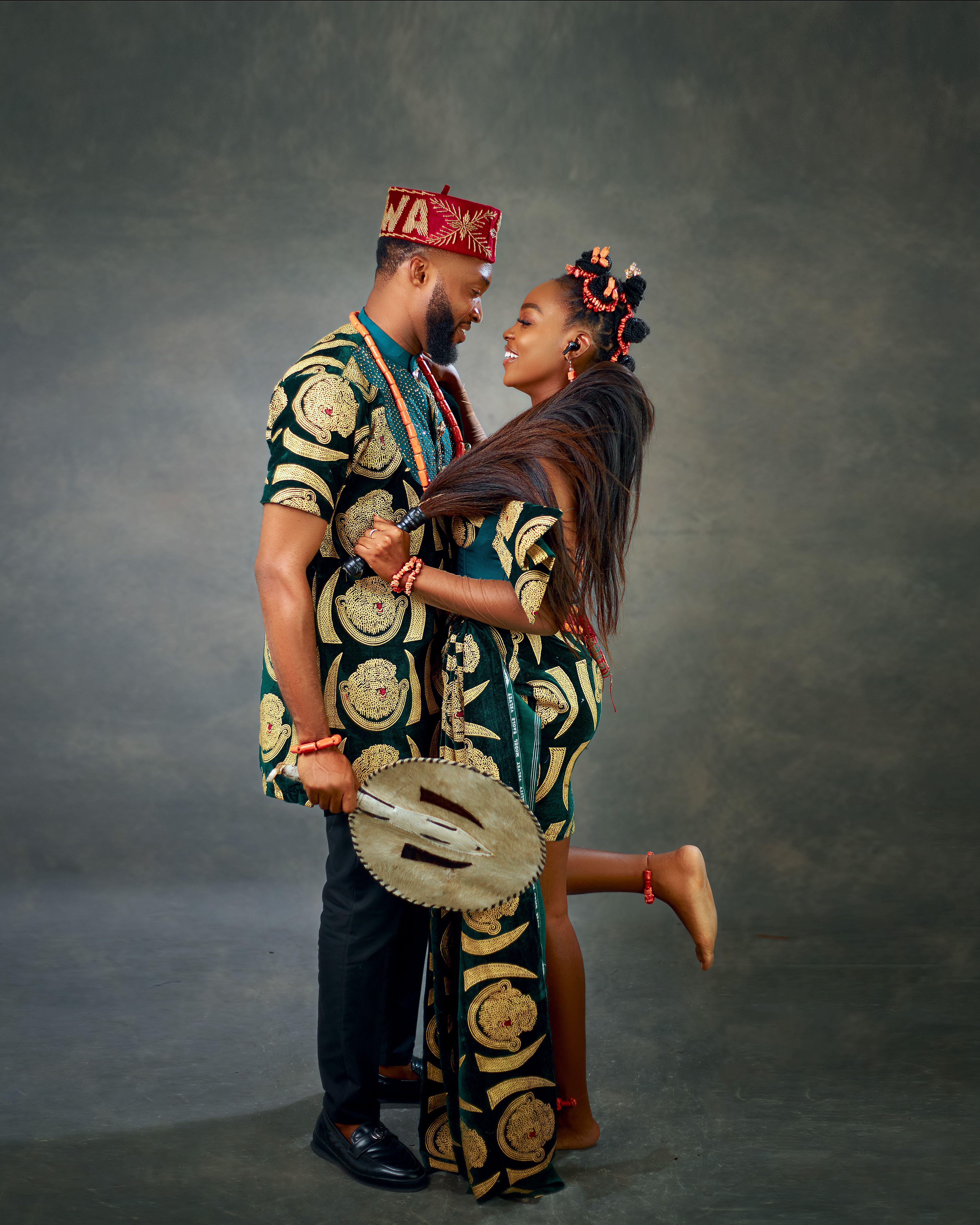 Traditional African Couple Embracing in Cultural Attire · Free Stock Photo