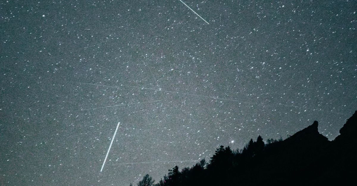 El cielo del hemisferio norte tendrá dos eventos astronómicos únicos: la lluvia de perseidas y un eclipse solar total El cielo del hemisferio norte tendrá dos eventos astronómicos únicos: la lluvia de perseidas y un eclipse solar total