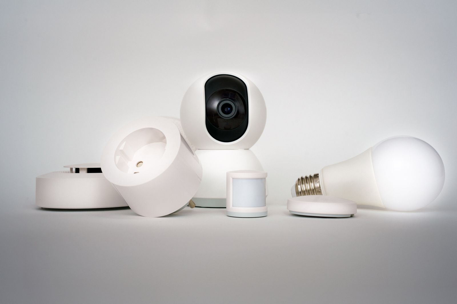 Smart home devices including camera and lightbulb