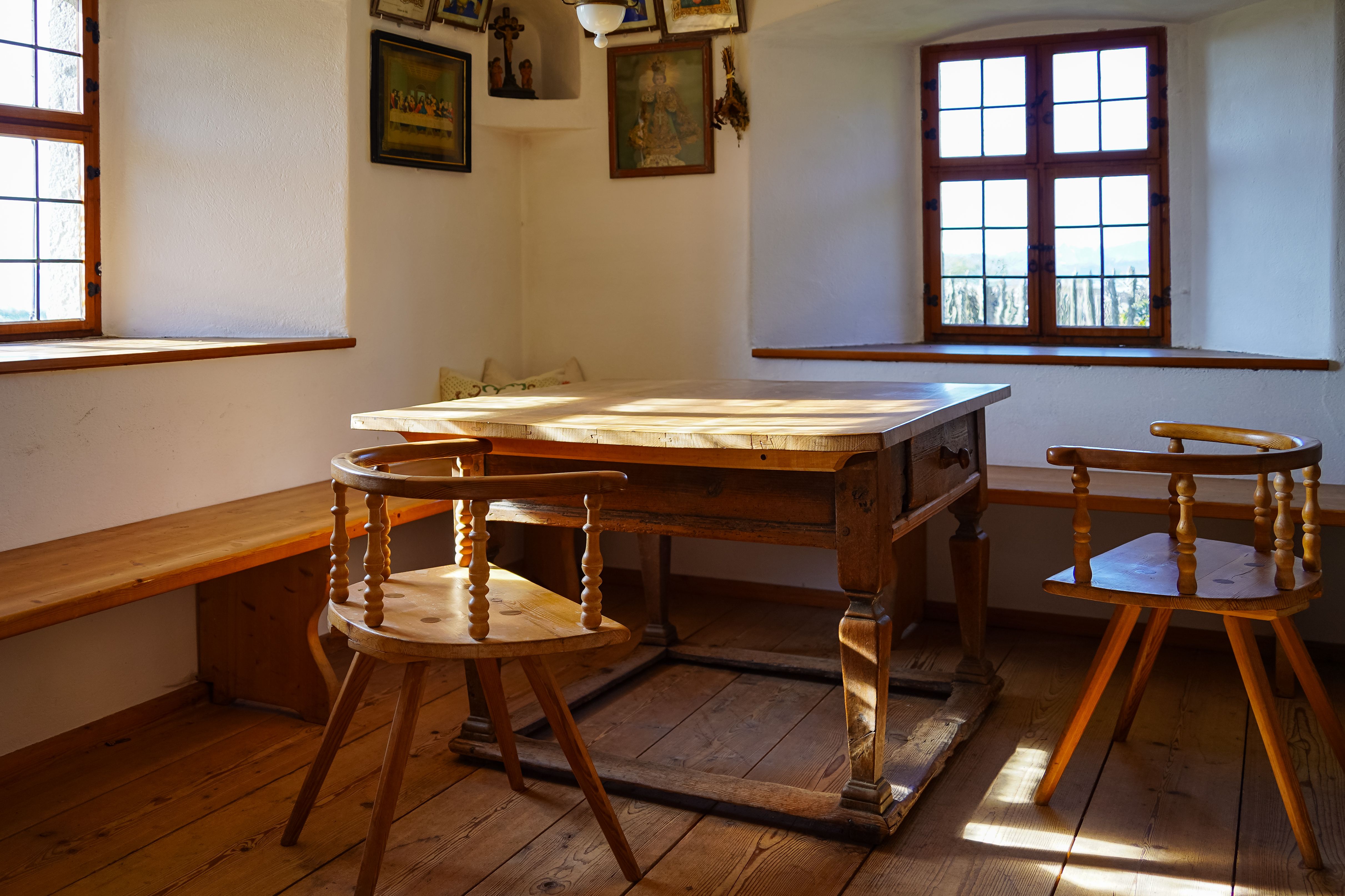 Inside Voysey House – the archival home of Sanderson Design Group — Photo by - landsmann - on Pexels