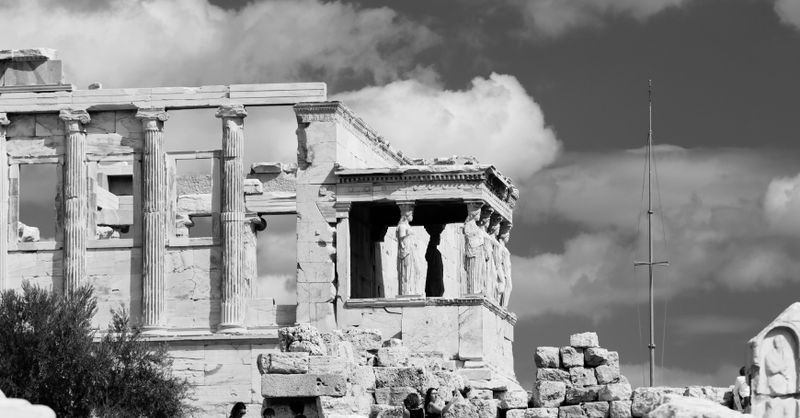 Femme Grecque : Culture et Traditions Guide 2026