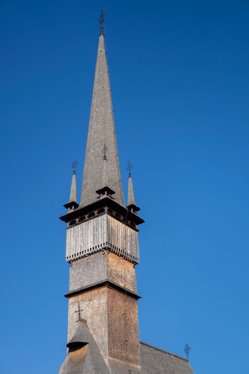 Biserica din zona Sinaia, Timișoara, cu burlane din cupru furate Biserica din zona Sinaia, Timișoara, cu burlane din cupru furate