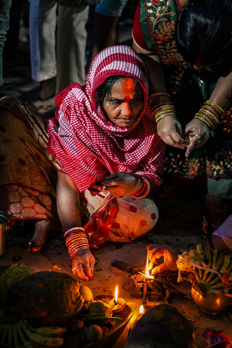 Traditional Ritual with Leaf and Open Flame · Free Stock Photo