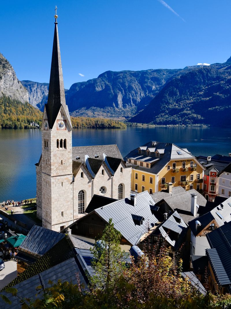 Charming View of Hallstatt Village and Lake · Free Stock Photo