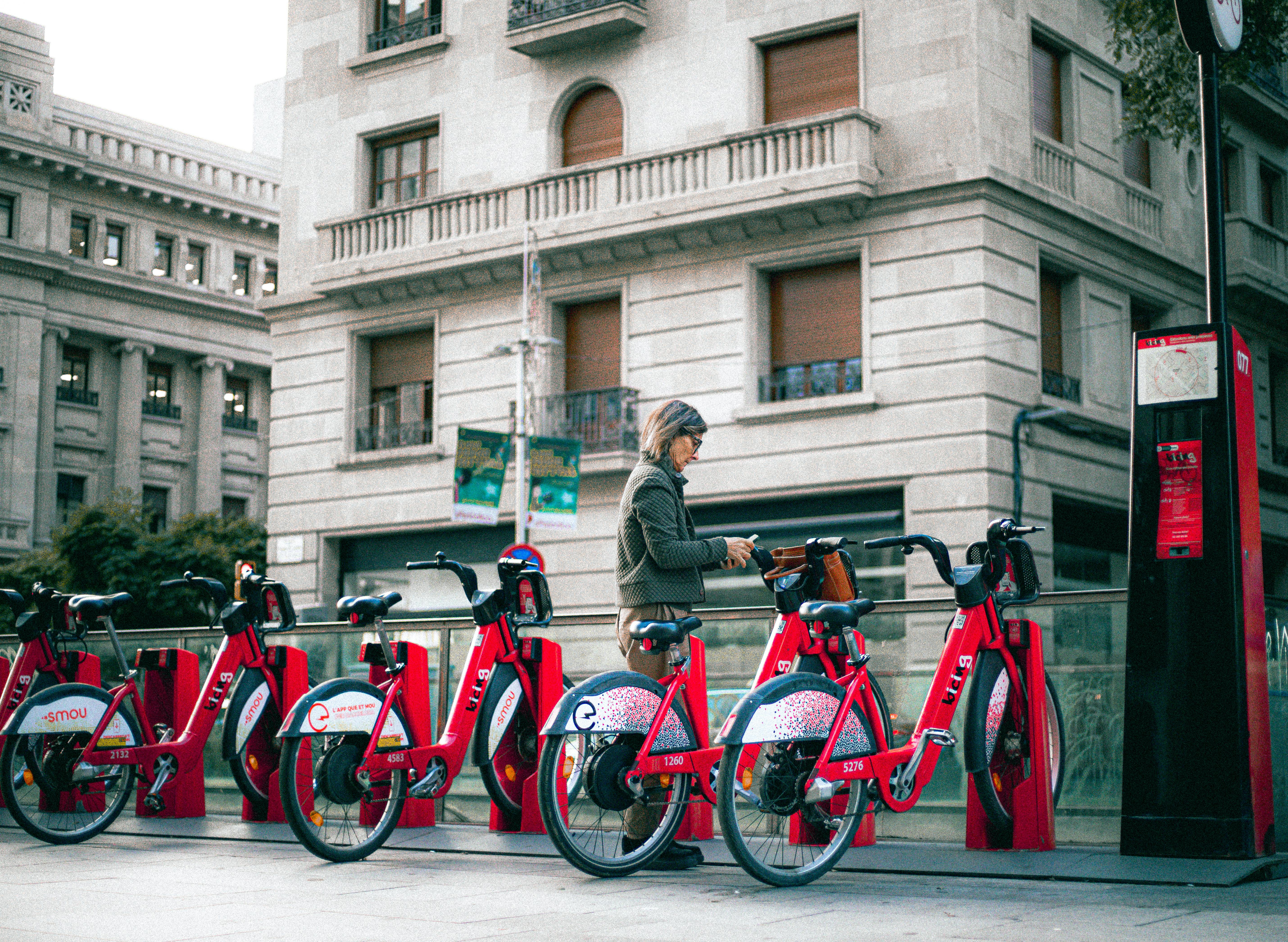 How Folding Ebikes Are Changing Urban Mobility — Photo by El gringo photo on Pexels
