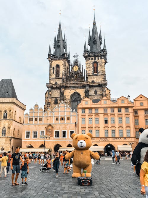 Schwarz Braune Kirche