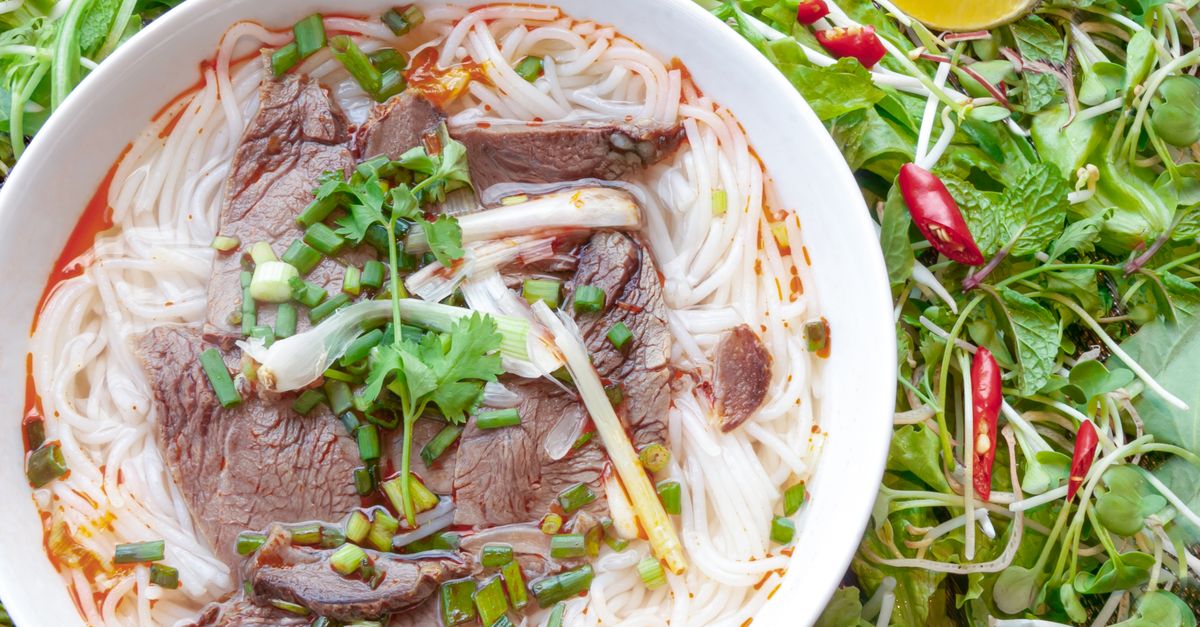 Vietnamese Pho Bo (Beef Noodle Soup)