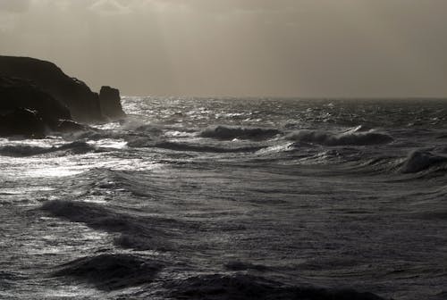Hurricane Winds Batter Jersey Shore Amid State of Emergency