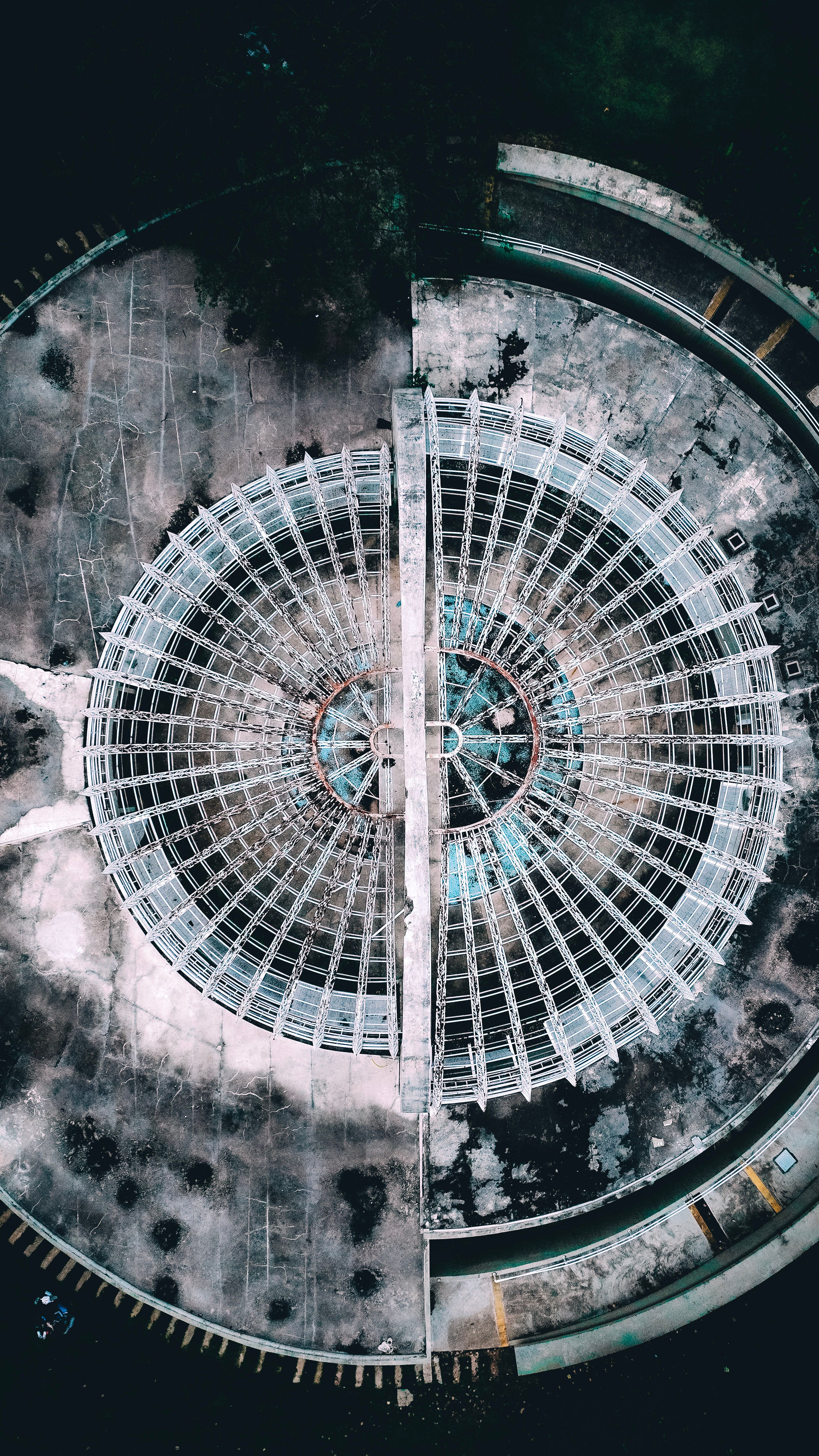 Aerial view of circular architectural structure · Free Stock Photo