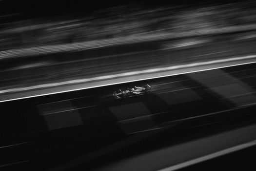 Strahlende Nacht & Auto – Sportwagen Wallpaper