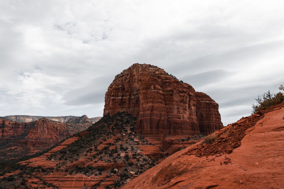 Unbeatable Secret Wilderness Sedona Helicopter Sunset Tour Review: The Ultimate Guide to Sedona's Most Breathtaking Aerial Experience Review 2026 - Scenic view of the iconic red rock formations in Sedona, Arizona, capturing the natural beauty of the desert landscape.
