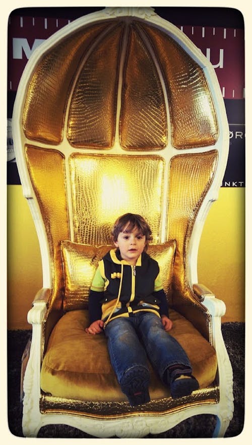 Free stock photo of armchair, child