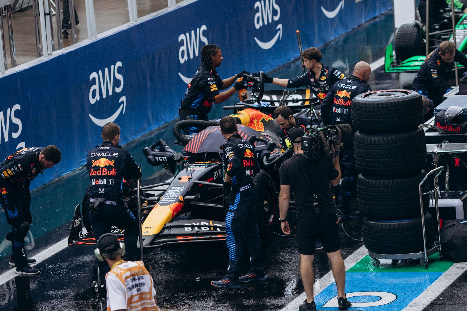 紅牛車隊再創佳績,Max Verstappen 奪冠
