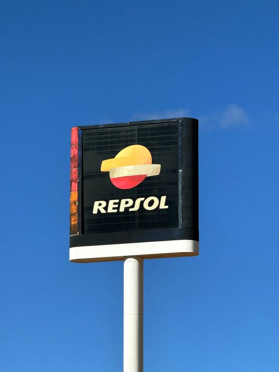 Repsol Signs Repsol Gas Station Sign in Valencia, Spain · Free Stock Photo