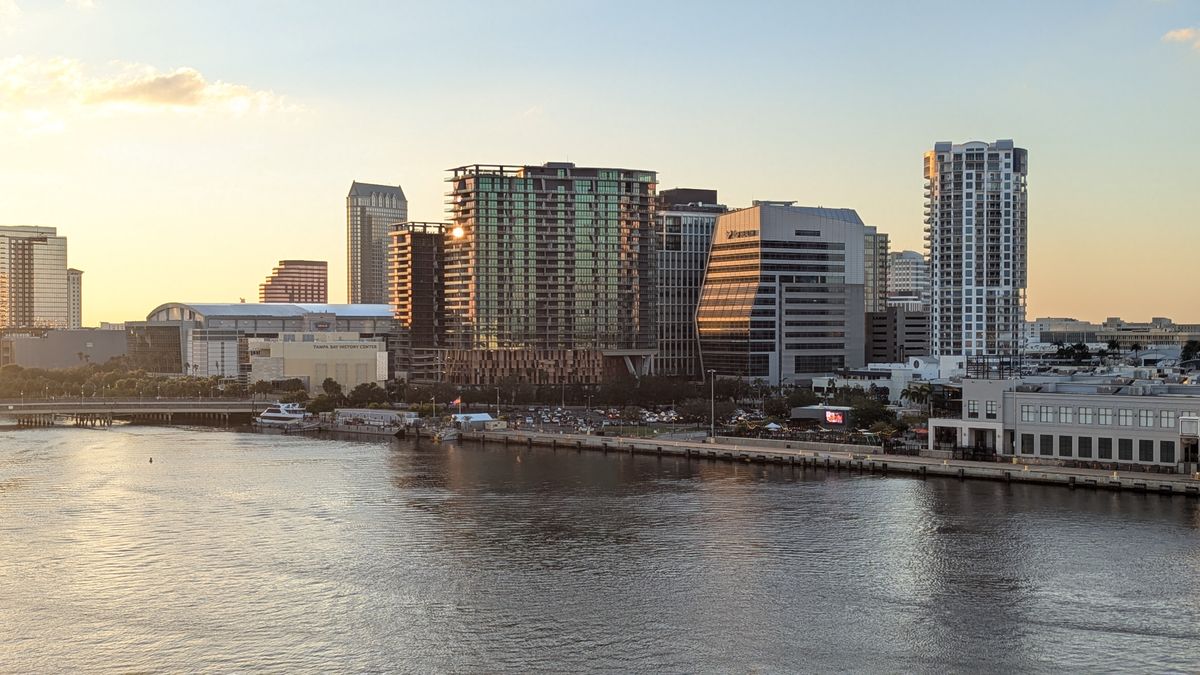 Best Gift Card Giveaways in Tampa, FL: 2026 Local Guide