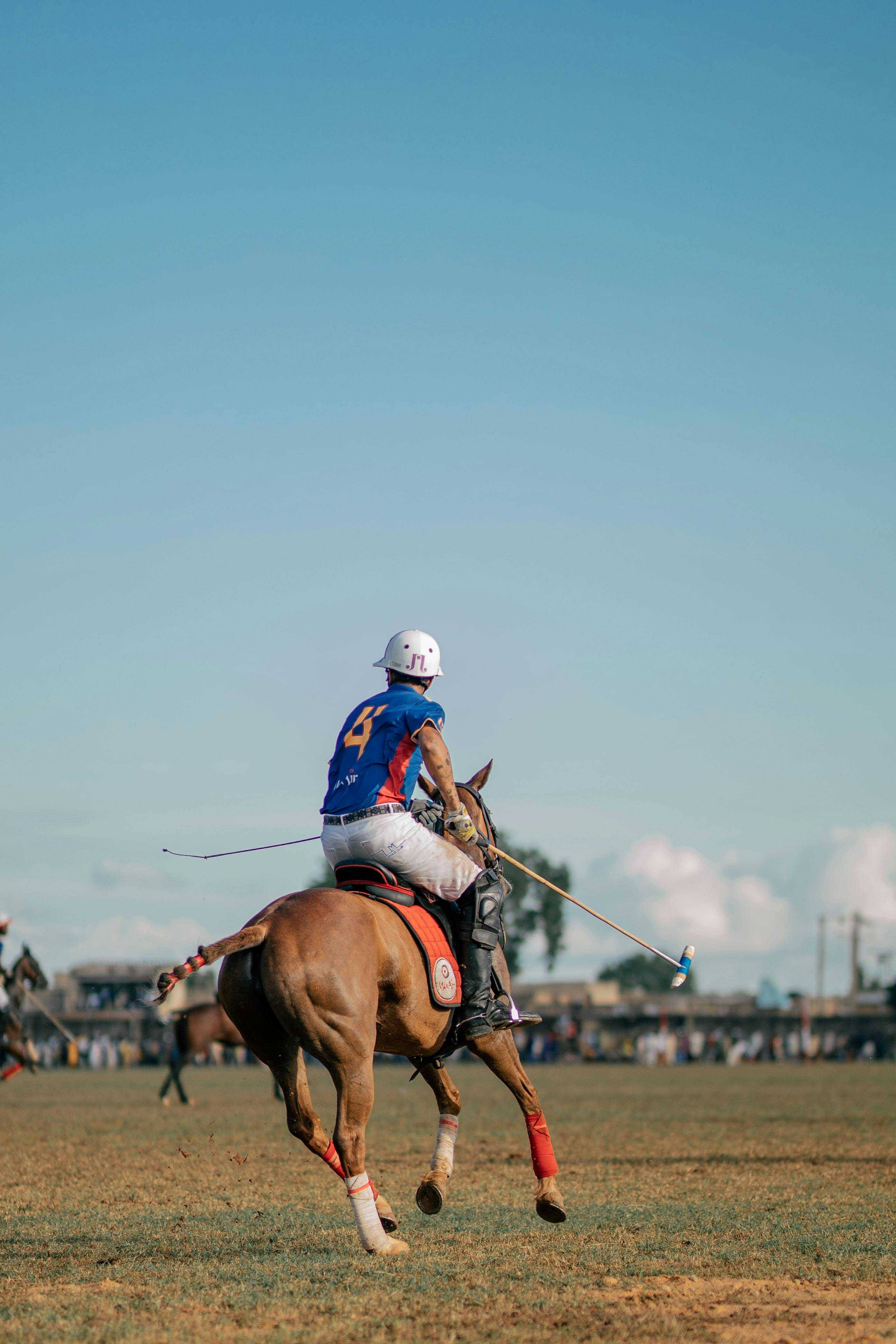 Cosmin Contra face ravagii în Qatar! Echipa sa a urcat pe primul loc după o victorie neverosimilă. La pauză era deja 4-0