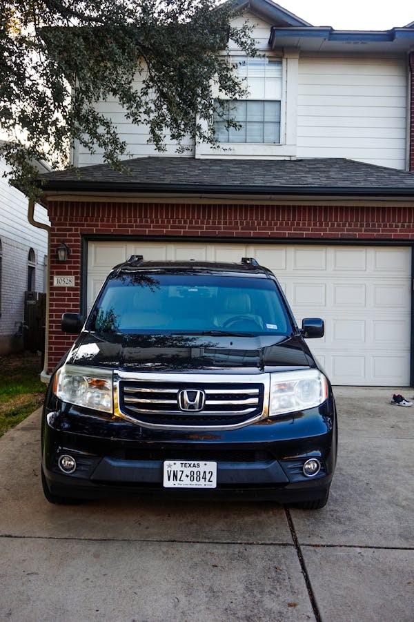 Honda Odyssey: A Family-Friendly Minivan with Features