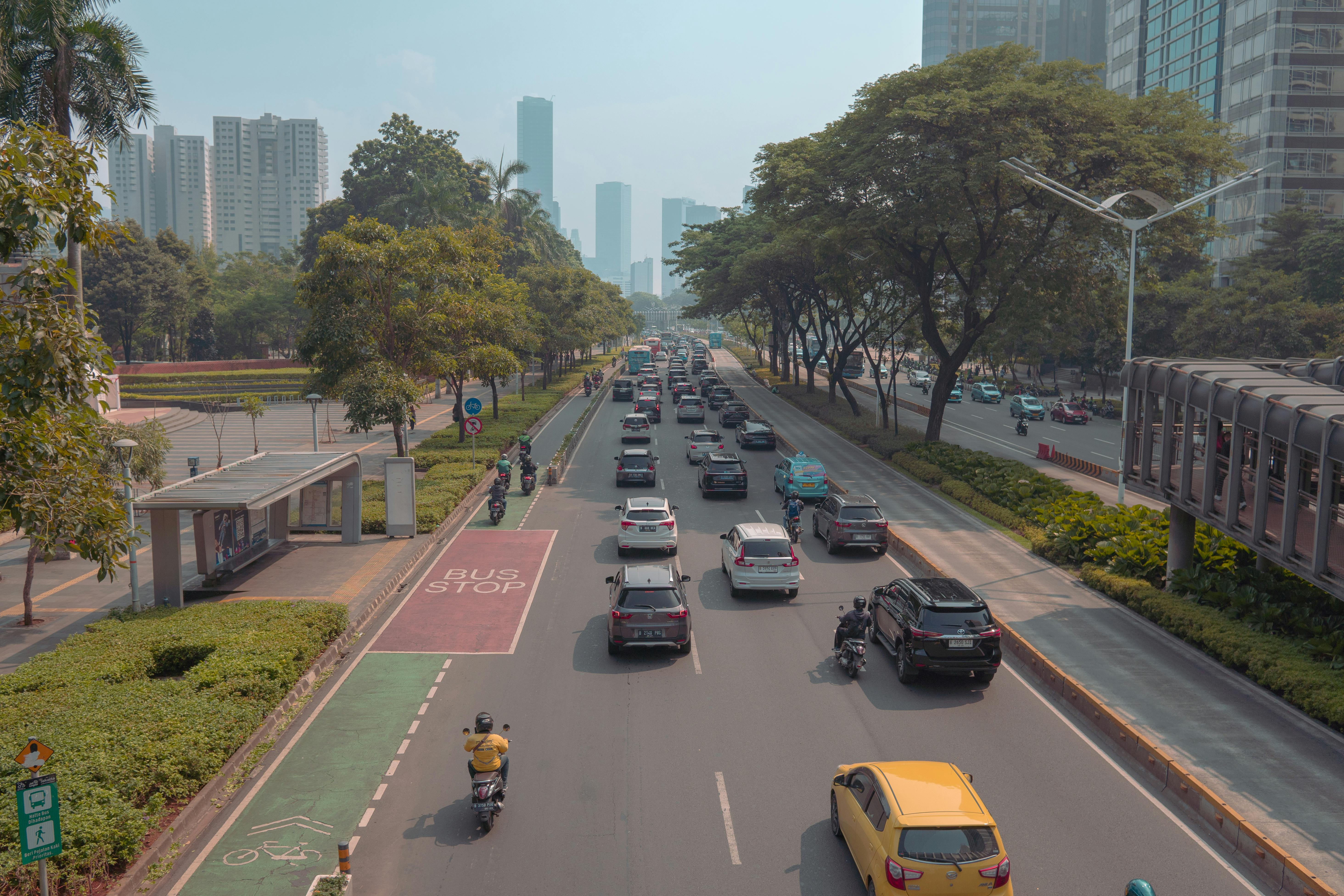 Pemandangan Jalan Jakarta Di Pagi Hari. · Foto Stok Gratis